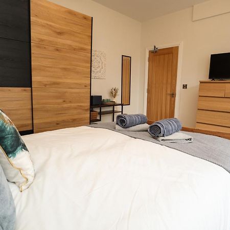 Aqua Nest Eastbourne - En-Suite, Free Parking, Kitchen Eksteriør billede