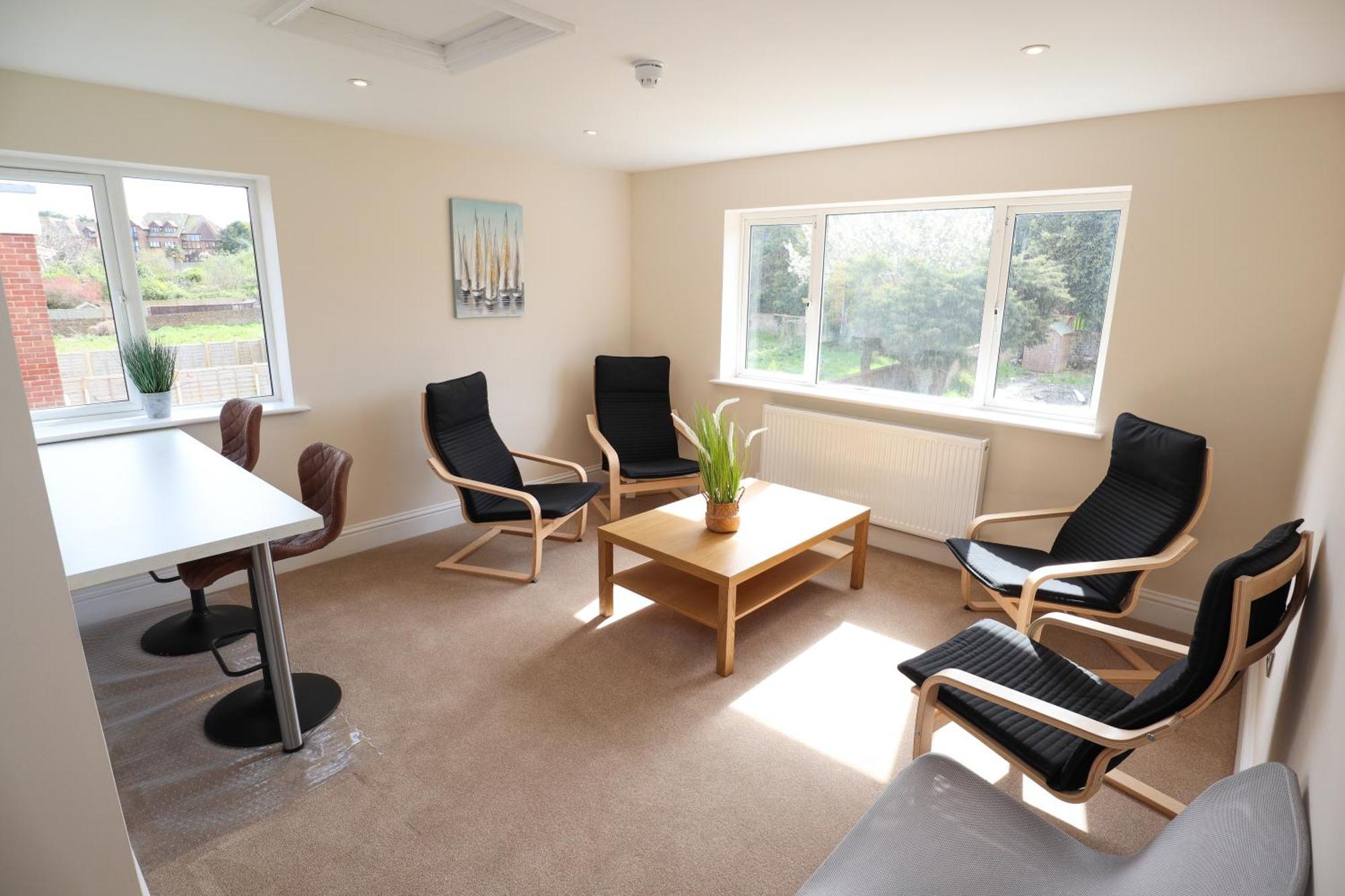 Aqua Nest Eastbourne - En-Suite, Free Parking, Kitchen Eksteriør billede