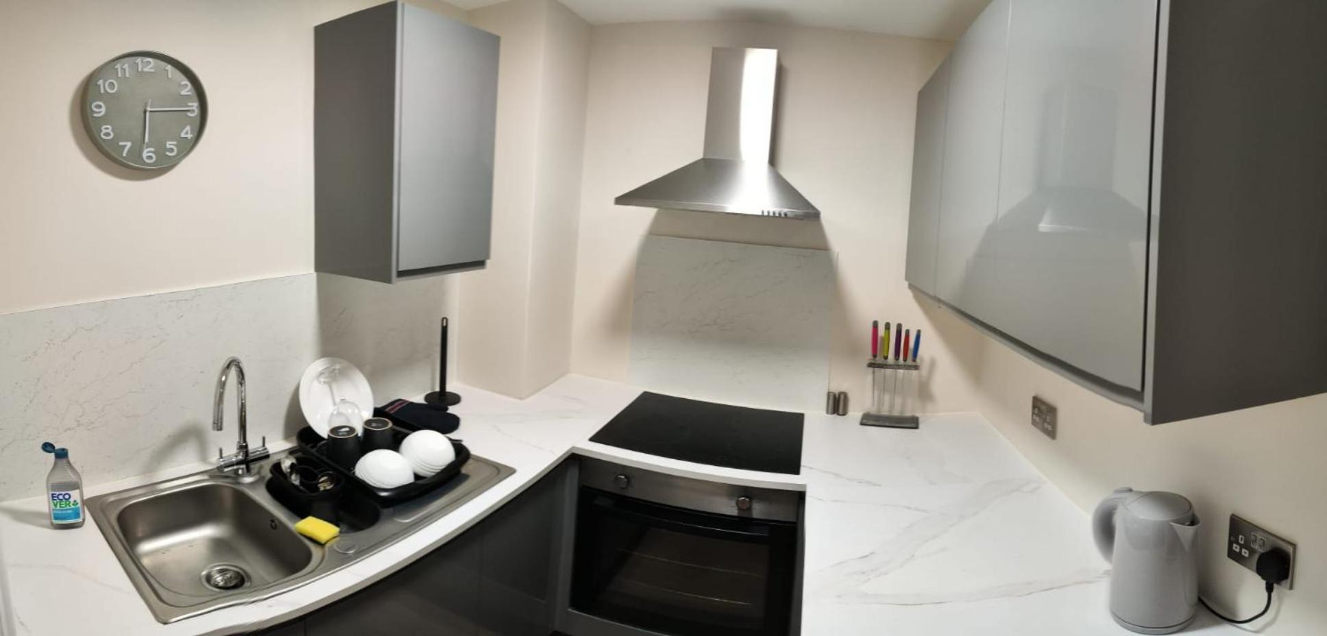 Aqua Nest Eastbourne - En-Suite, Free Parking, Kitchen Eksteriør billede